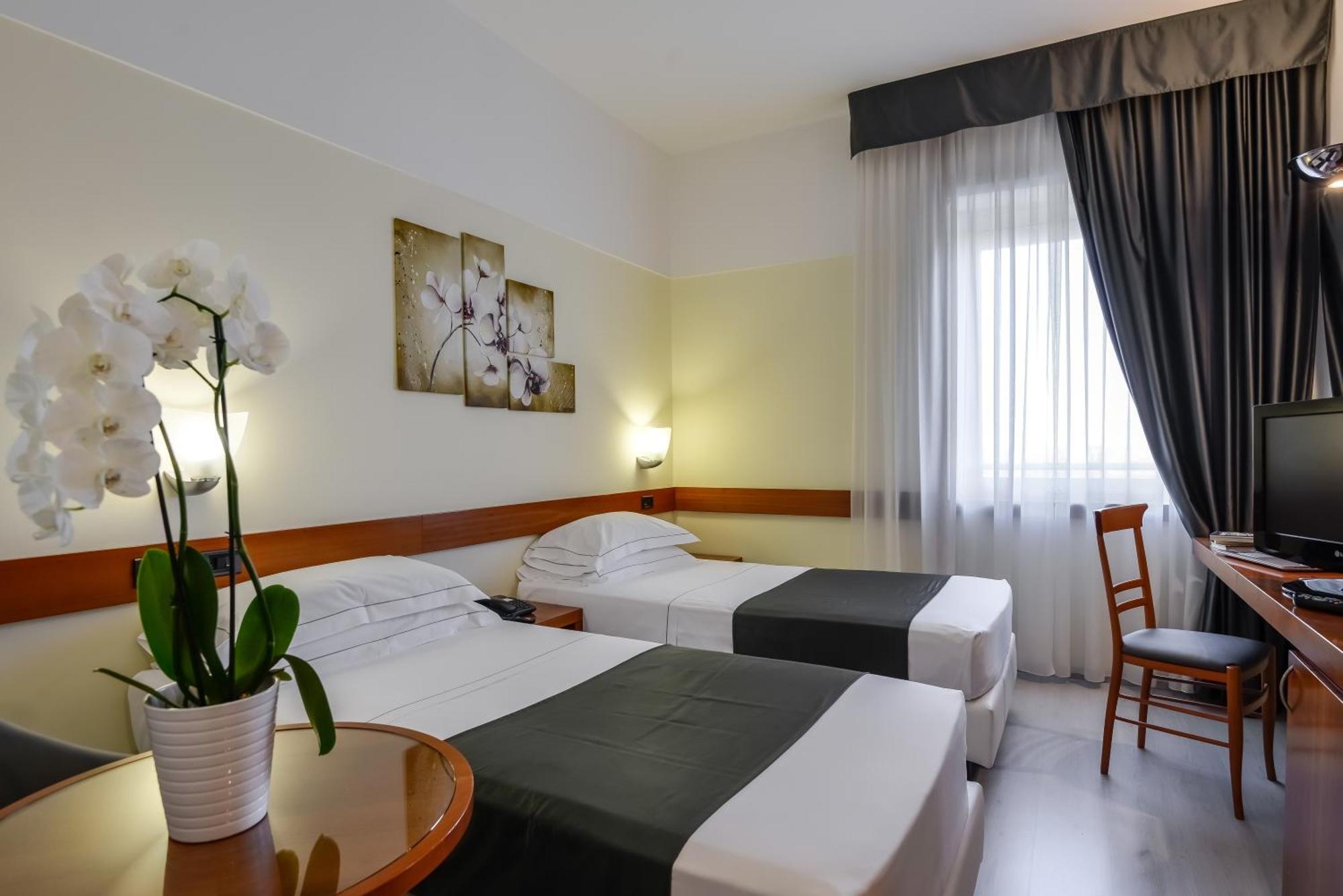 Standard Double or Twin Room,256949505:JPEG