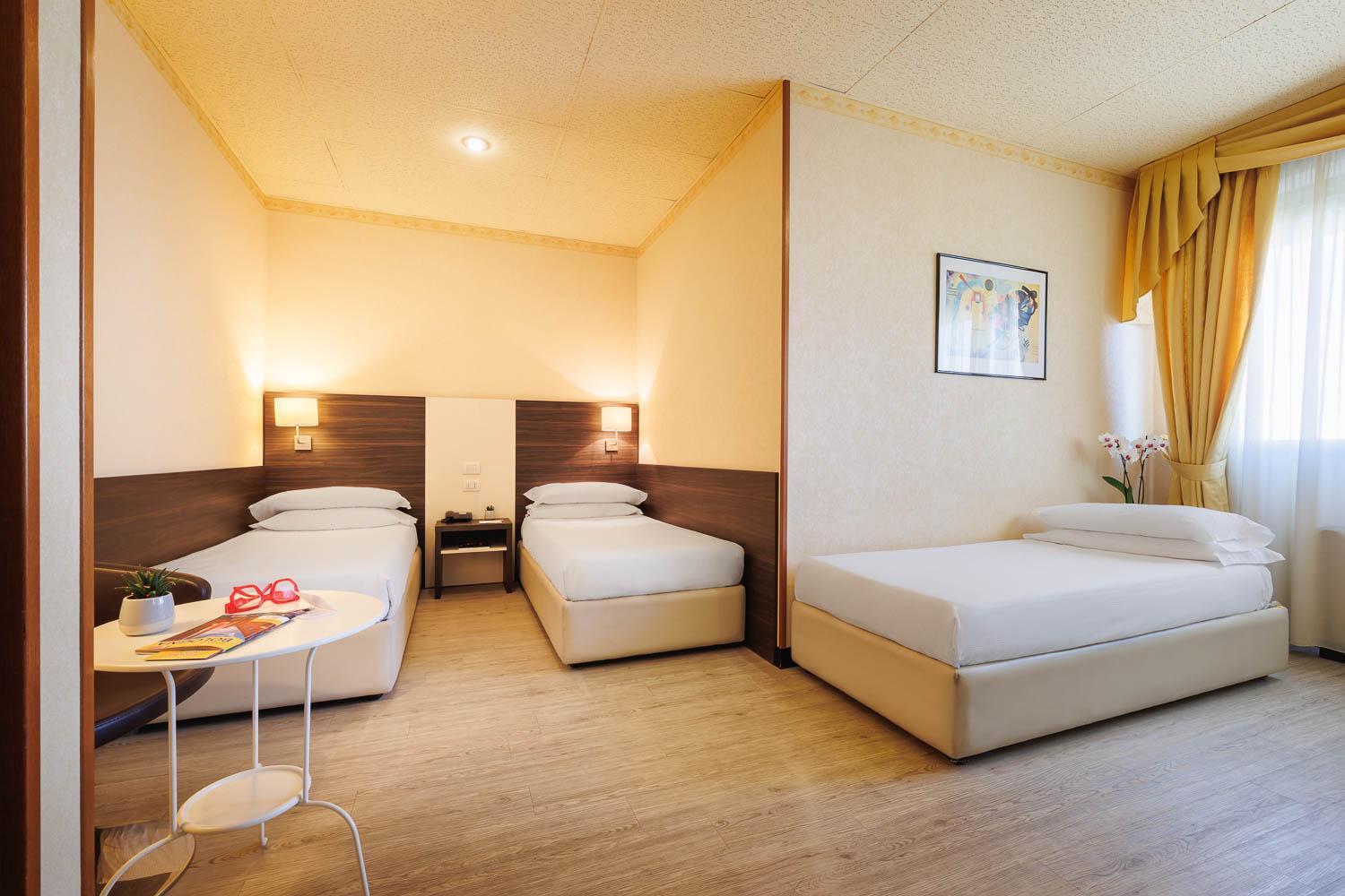 Superior Triple Room,780289860:JPEG