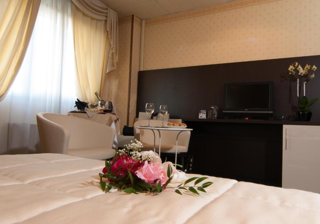 Superior Double or Twin Room,693789345:JPEG